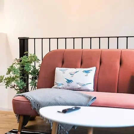 Ferienhaus The Upside Down Eco House - Free Parking With No Height Restrictions *