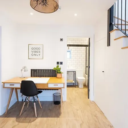 Prázdninový dům The Upside Down Eco House - Free Parking With No Height Restrictions Bristol