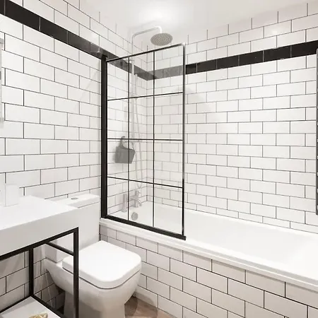 Dom wakacyjny The Upside Down Eco House - Free Parking With No Height Restrictions