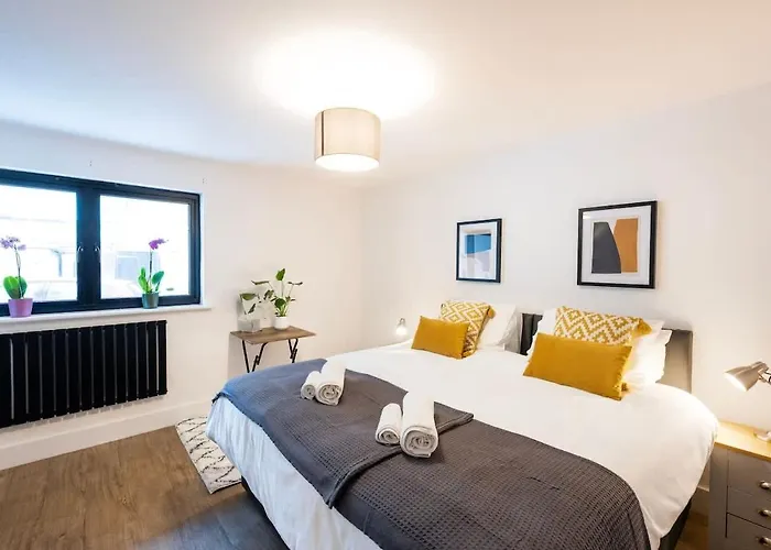 The Upside Down Eco House - Free Parking With No Height Restrictions Casa de Férias Bristol